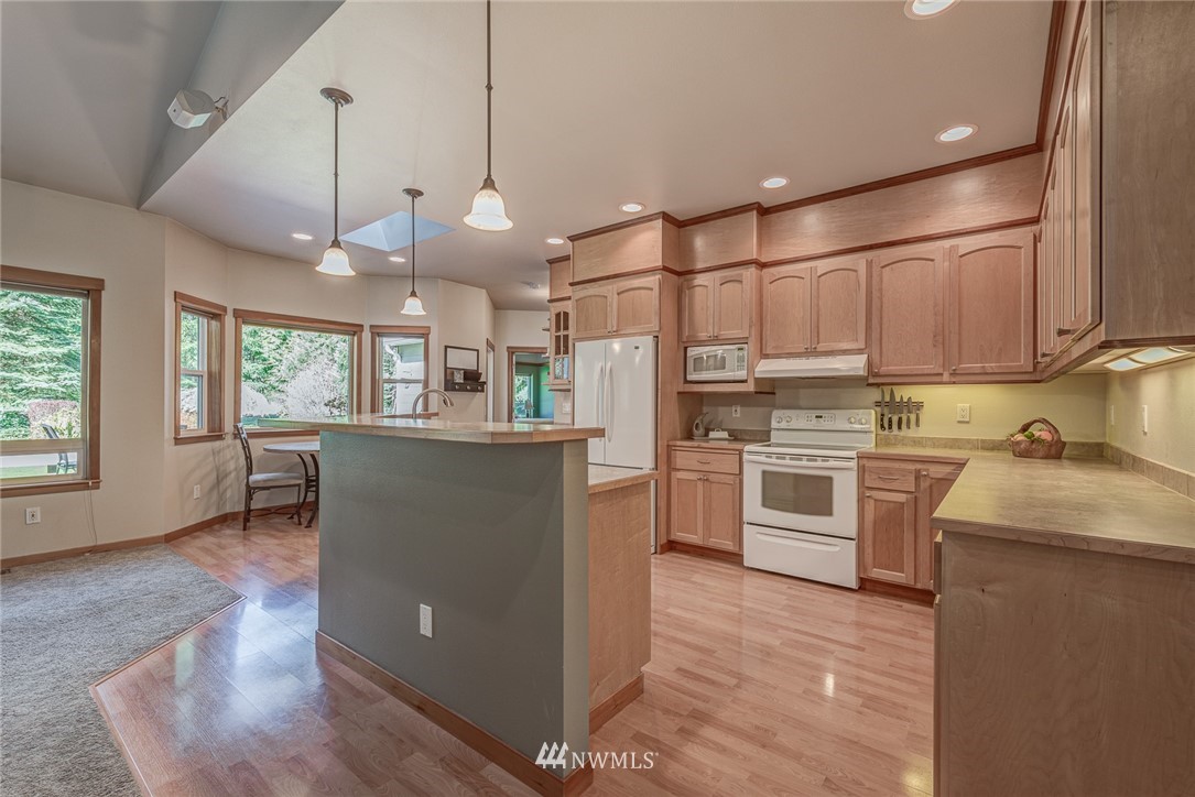 490 South Camano Ridge Road Camano Island, WA 98282 - Photo 9 of 40 Gallery Image 9