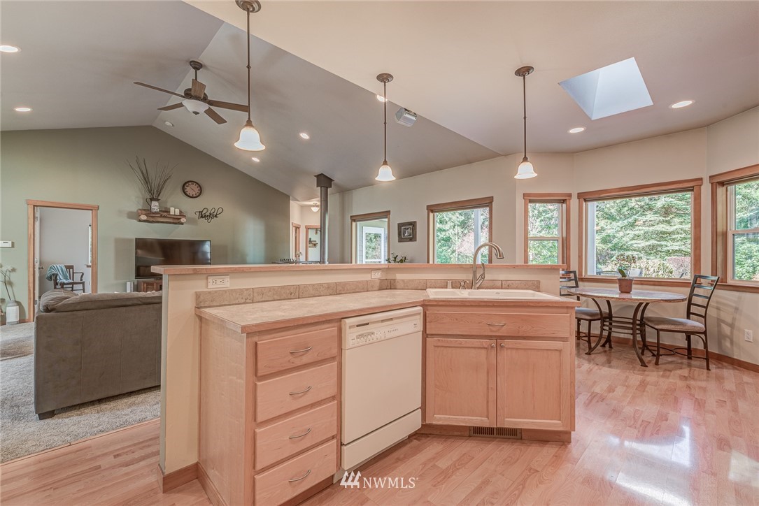 490 South Camano Ridge Road Camano Island, WA 98282 - Photo 10 of 40 Gallery Image 10