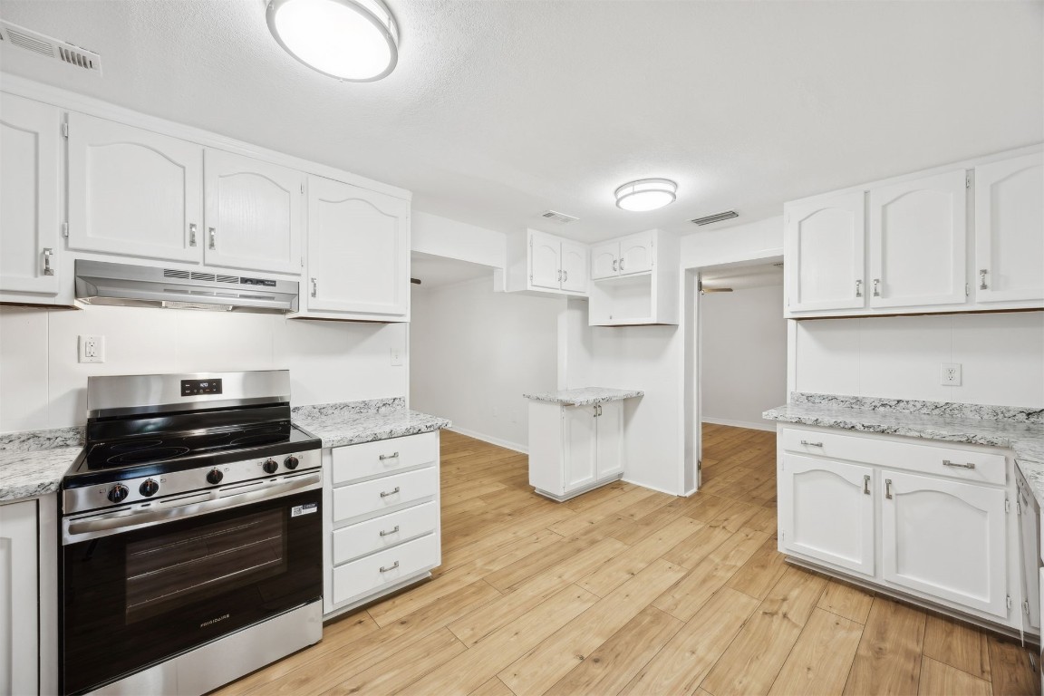 44186 Lee Drive Callahan, FL 32011 - Photo 5 of 29 New Appliances and Countertops