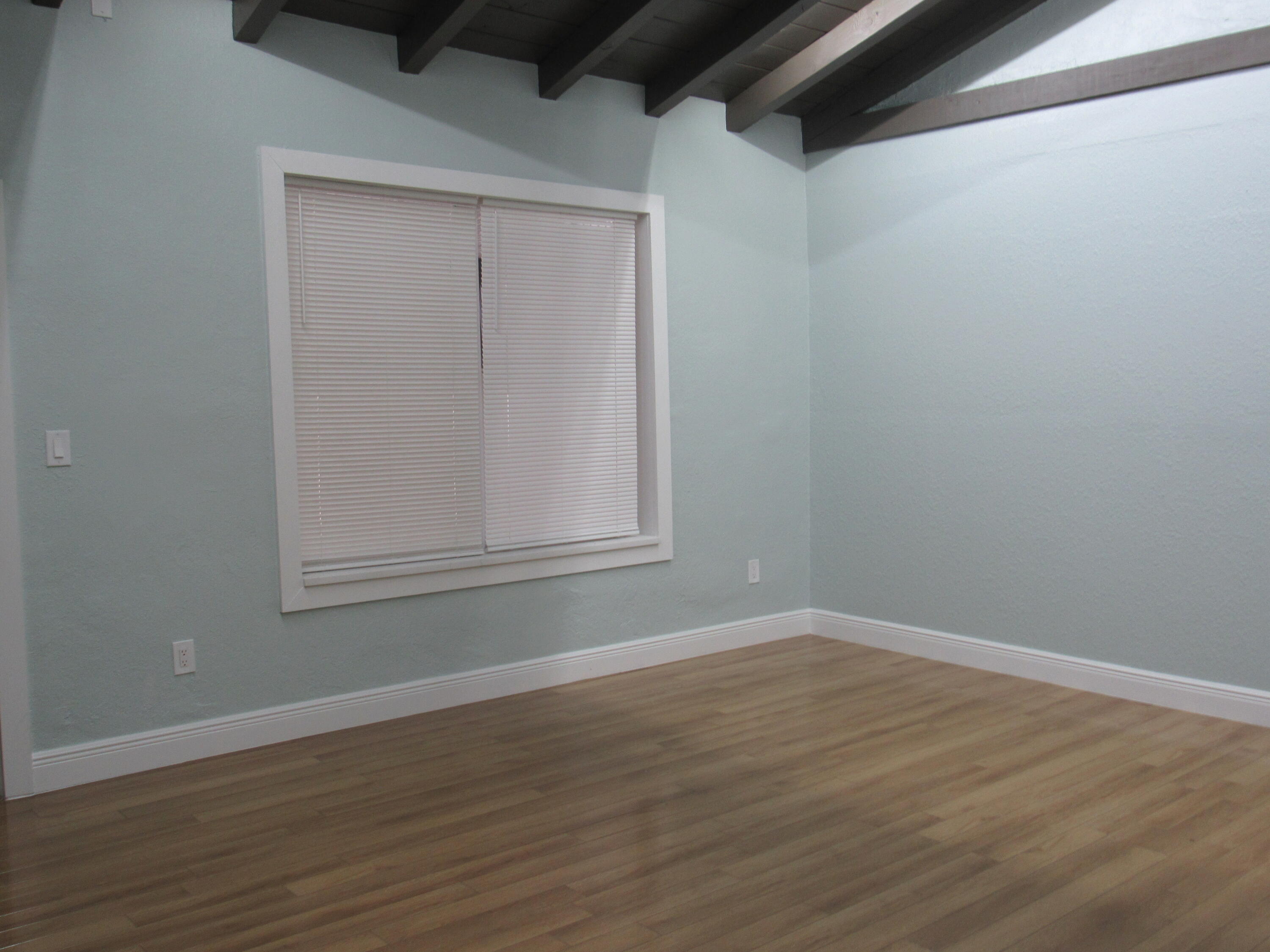 4283 Cocoanut Road, Unit 1 West Palm Beach, FL 33406 - Photo 3 of 14 Living/Dining room