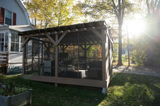 $320,000 | 35 Woodland Street, Claremont, NH 03743