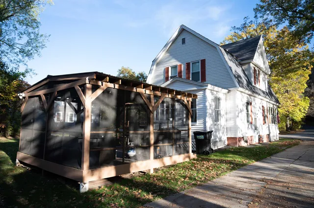 $320,000 | 35 Woodland Street, Claremont, NH 03743