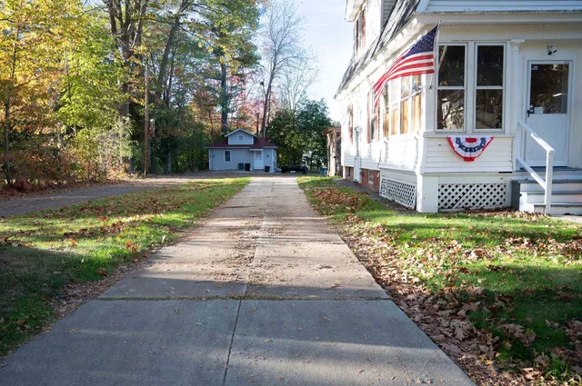 $320,000 | 35 Woodland Street, Claremont, NH 03743