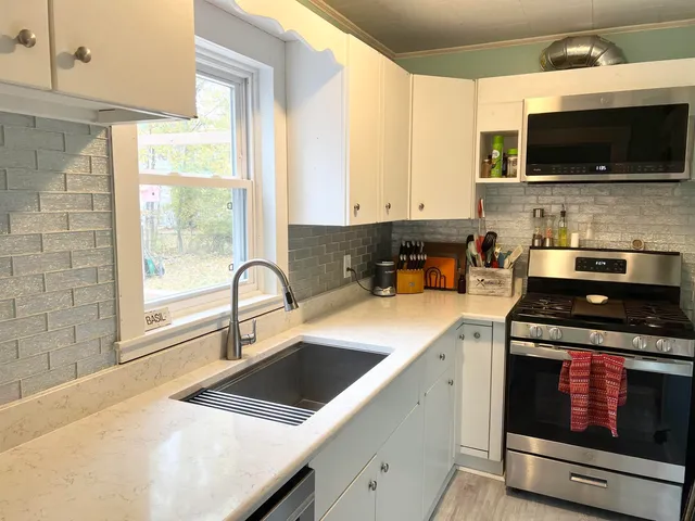 $320,000 | 35 Woodland Street, Claremont, NH 03743