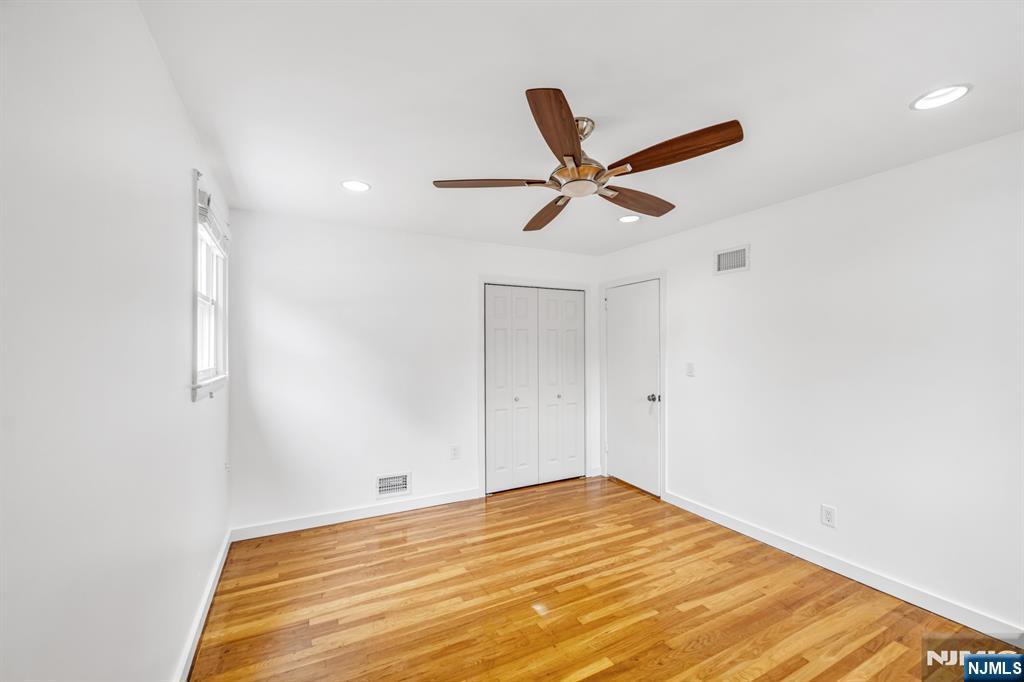 45 Jay Drive Paramus, NJ 07652 - Photo 25 of 41