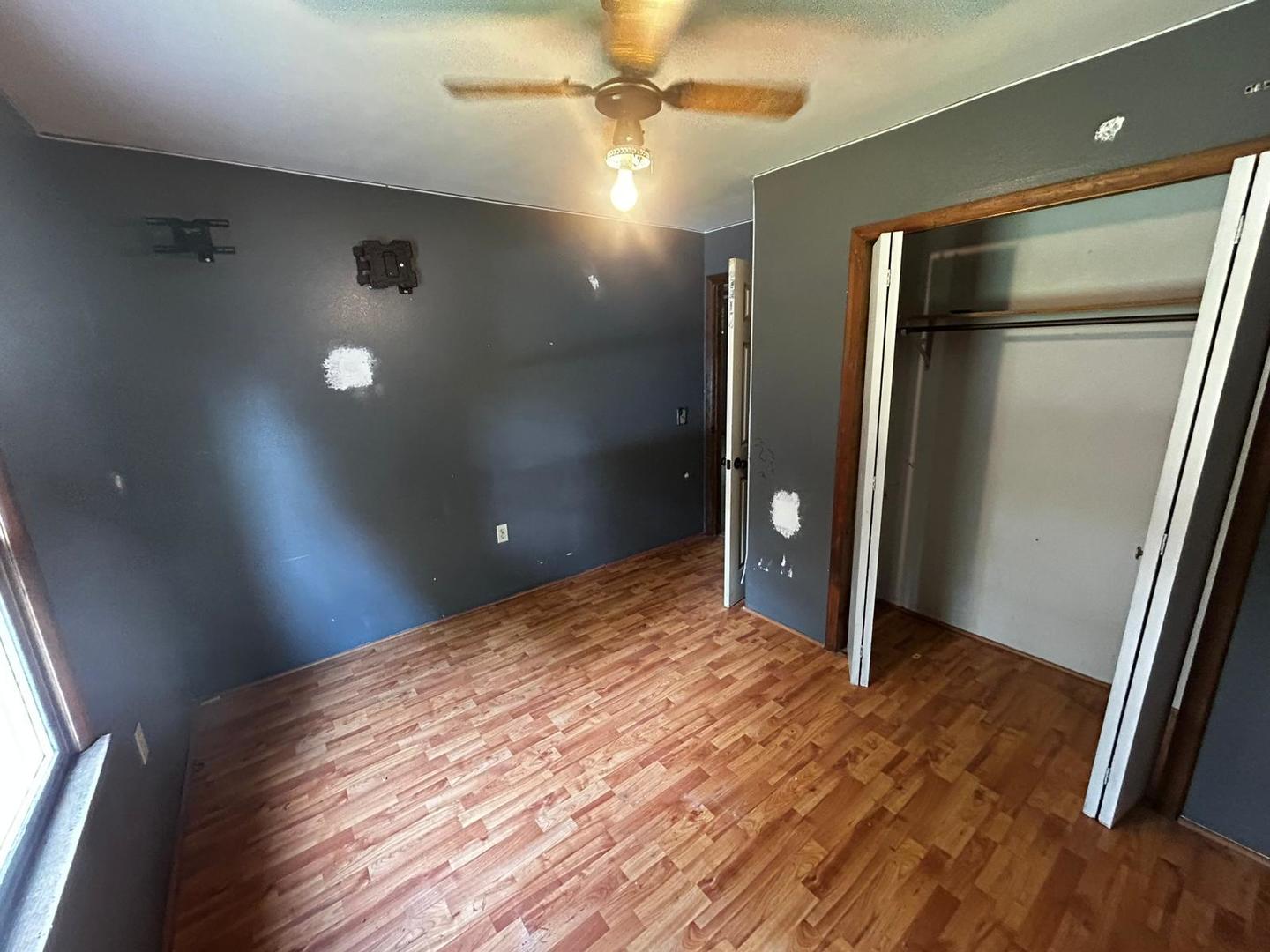 3073 Hotze Road Salem, IL 62881 - Photo 16 of 20 a view of a livingroom with a flesh screen tv and window