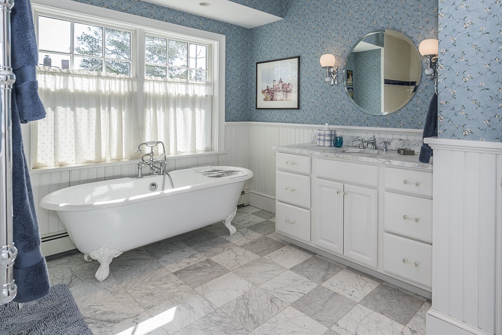 2 Clark Road Swampscott, MA 01907 - Photo 17 of 30 Gallery Image 17