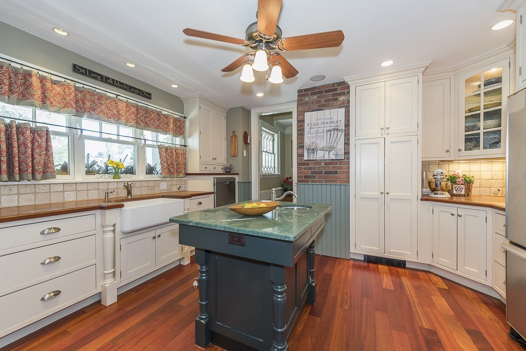 2 Clark Road Swampscott, MA 01907 - Photo 8 of 30 Gallery Image 8