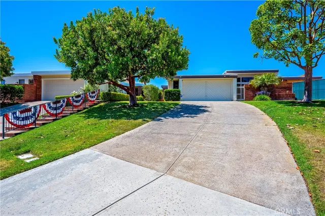 $3,799,000 | 21 Beachcomber Drive, Corona del Mar, CA 92625