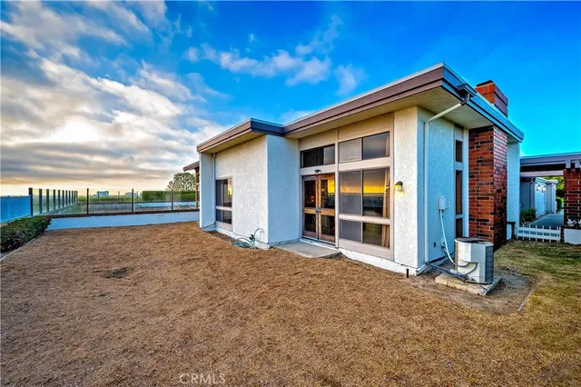 $3,799,000 | 21 Beachcomber Drive, Corona del Mar, CA 92625