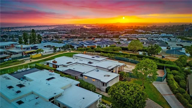 $3,799,000 | 21 Beachcomber Drive, Corona del Mar, CA 92625