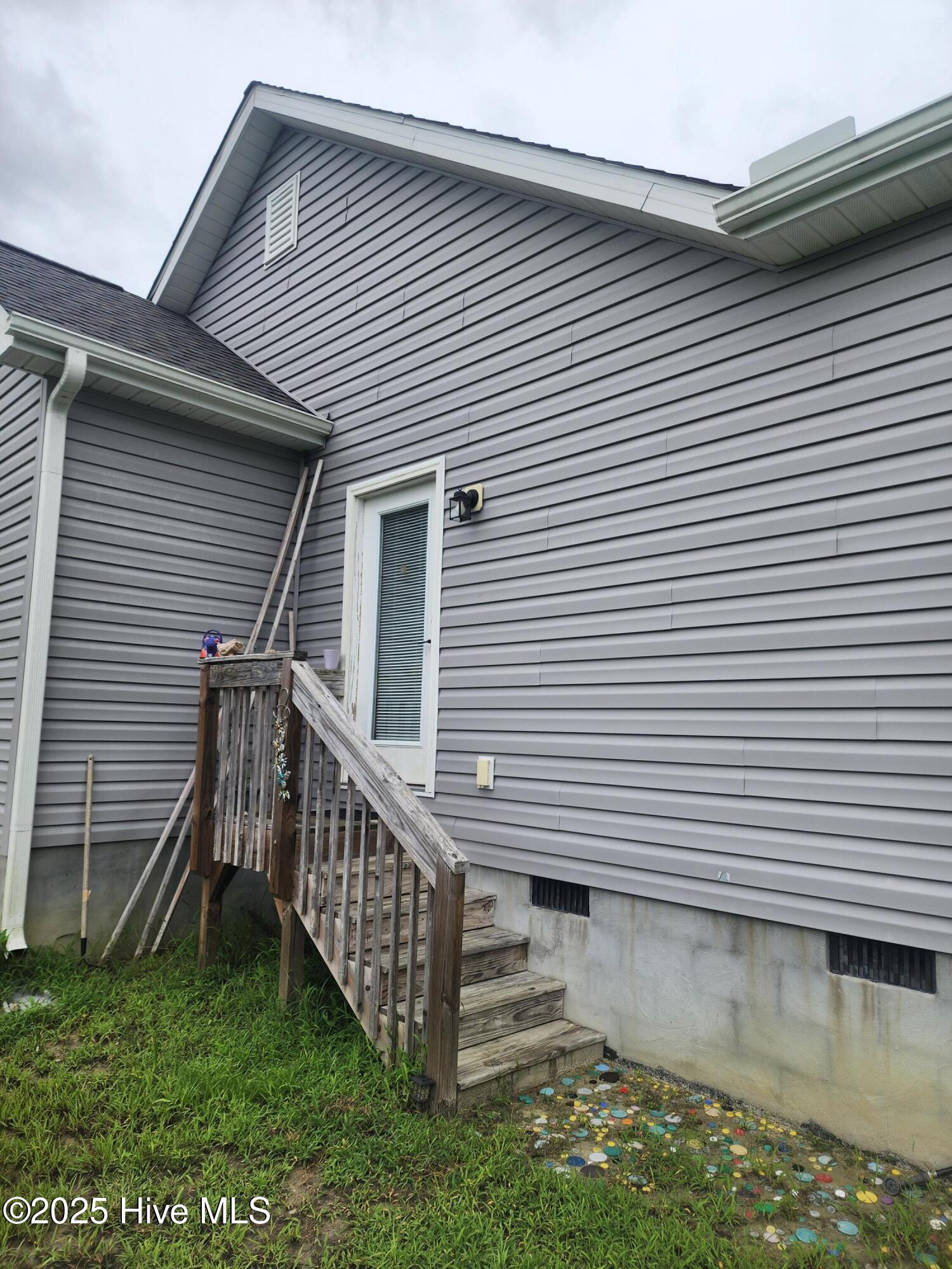 3763 Piney Woods Road Burgaw, NC 28425 - Photo 34 of 38 External entryway to bonus room