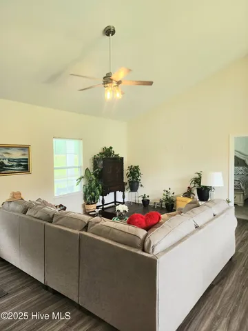 $365,000 | 3763 Piney Woods Road, Burgaw, NC 28425