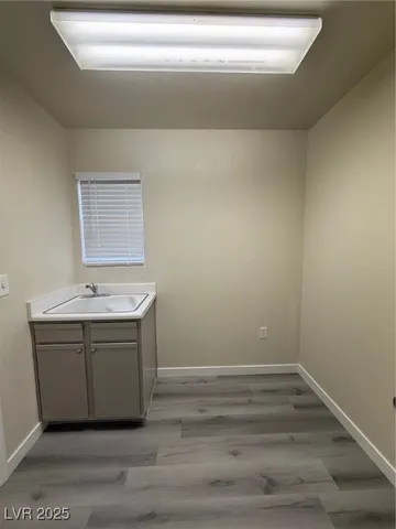 $1,900 | 8605 Glenmore Drive, Las Vegas, NV 89134