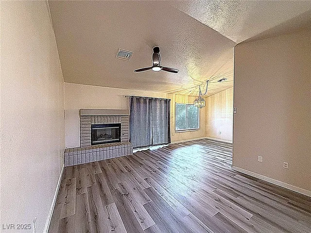 $1,900 | 8605 Glenmore Drive, Las Vegas, NV 89134