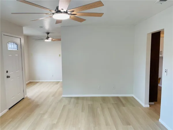 $1,595 | 1887 Calle Amargosa, Hemet, CA 92545