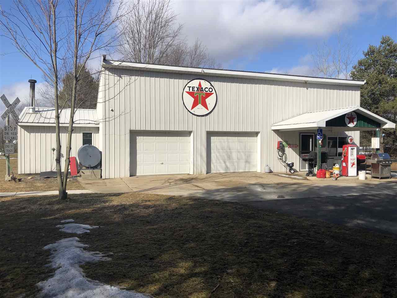 2066 South 37 Road Cadillac, MI 49601 - Photo 5 of 36 1884876-4.JPG
