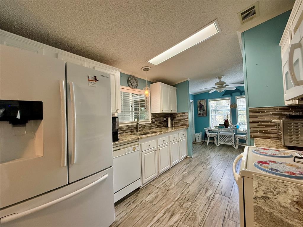 221 North St George Circle Apollo Beach, FL 33572 - Photo 5 of 37