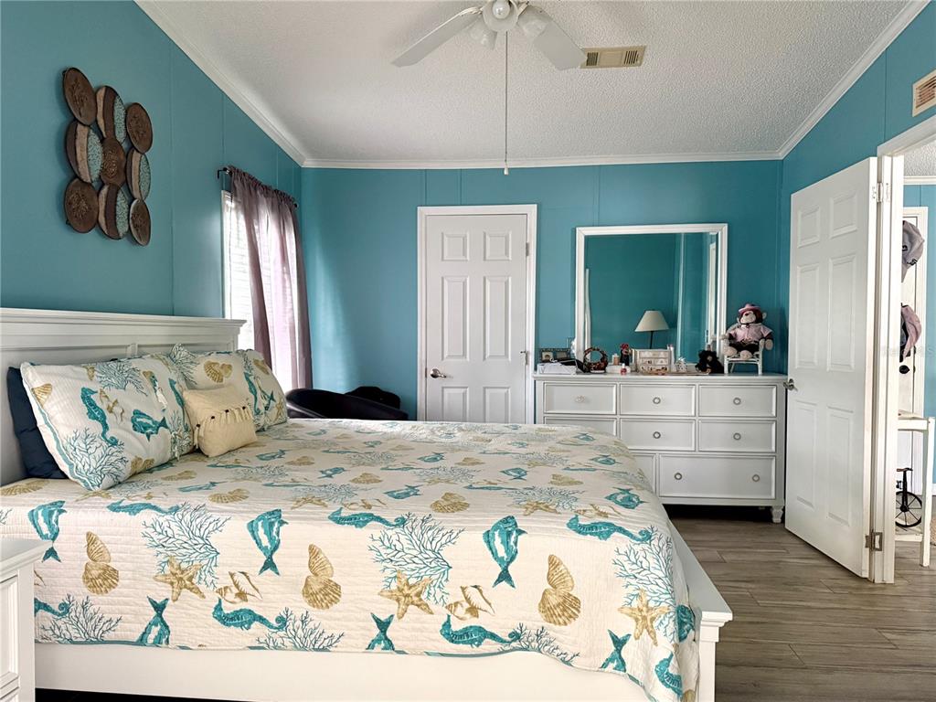 221 North St George Circle Apollo Beach, FL 33572 - Photo 10 of 37