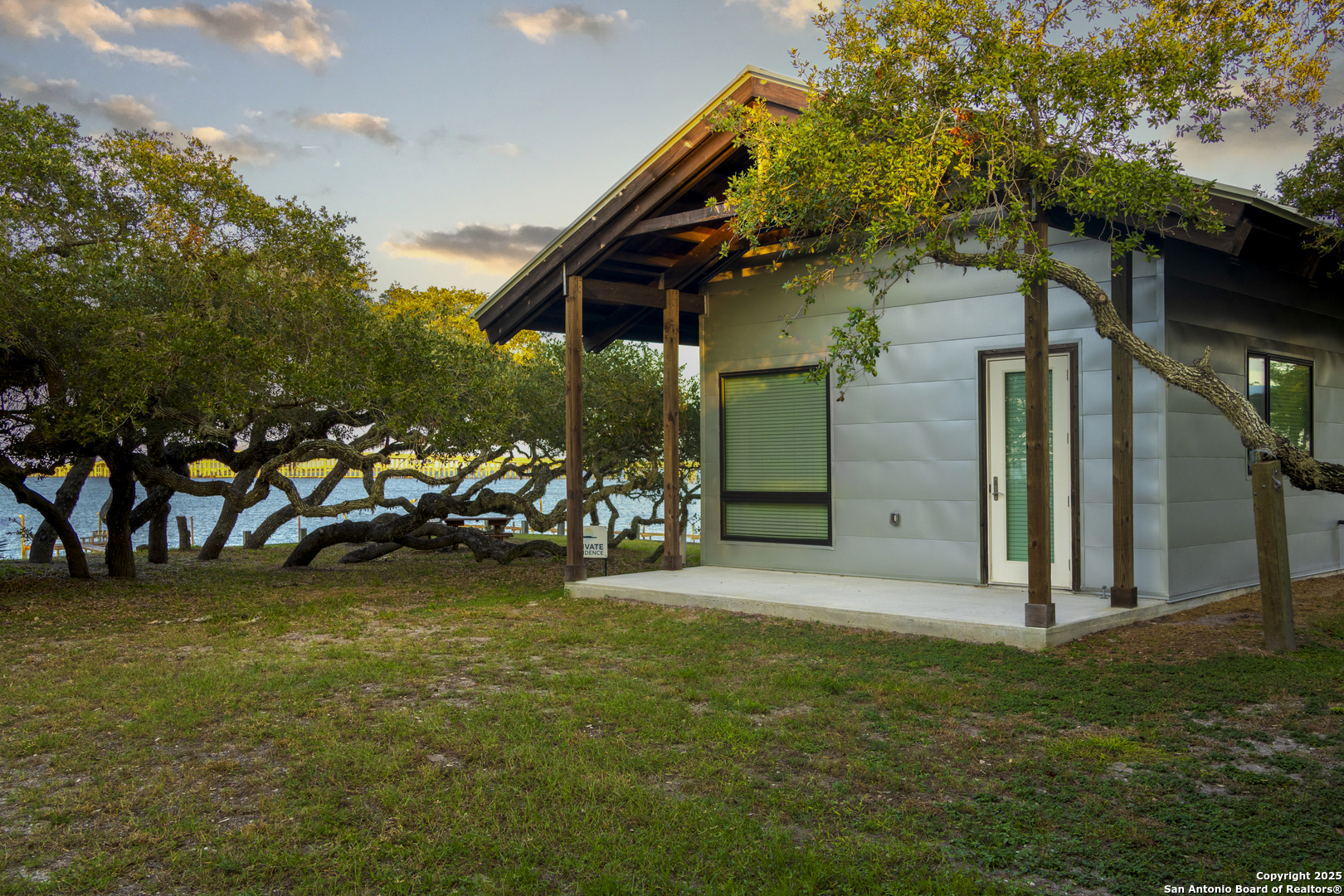6031 Loop 1781 Rockport, TX 78382 - Photo 3 of 42 a view of a garage