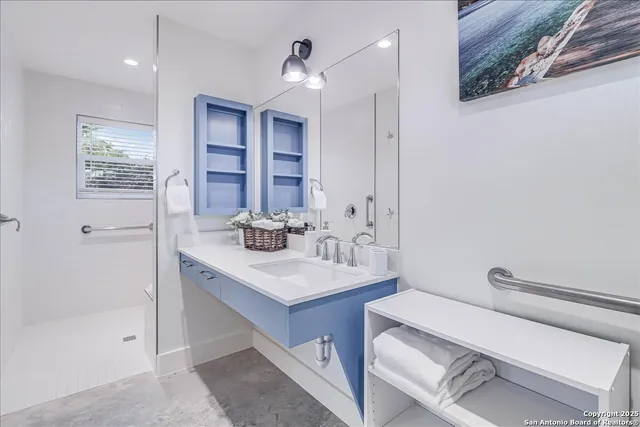 $2,650,000 | 6031 Loop 1781, Rockport, TX 78382