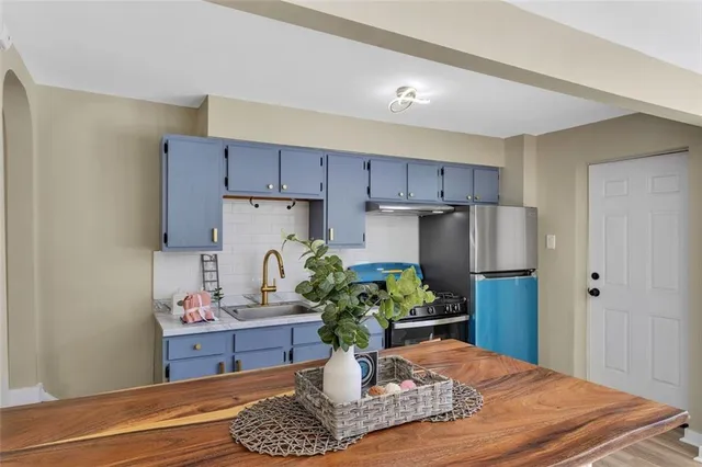 $1,700 | 407 Short Canal Street, Pittsburgh, PA 15215