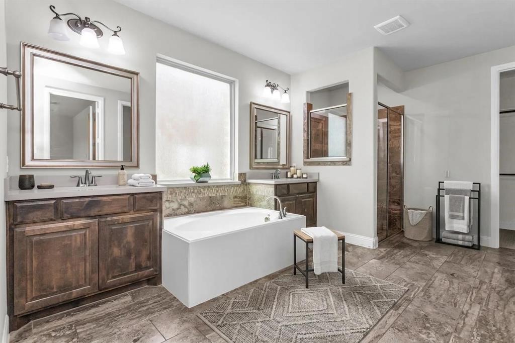 6333 Hall Road Frisco, TX 75034 - Photo 20 of 38 Bathroom