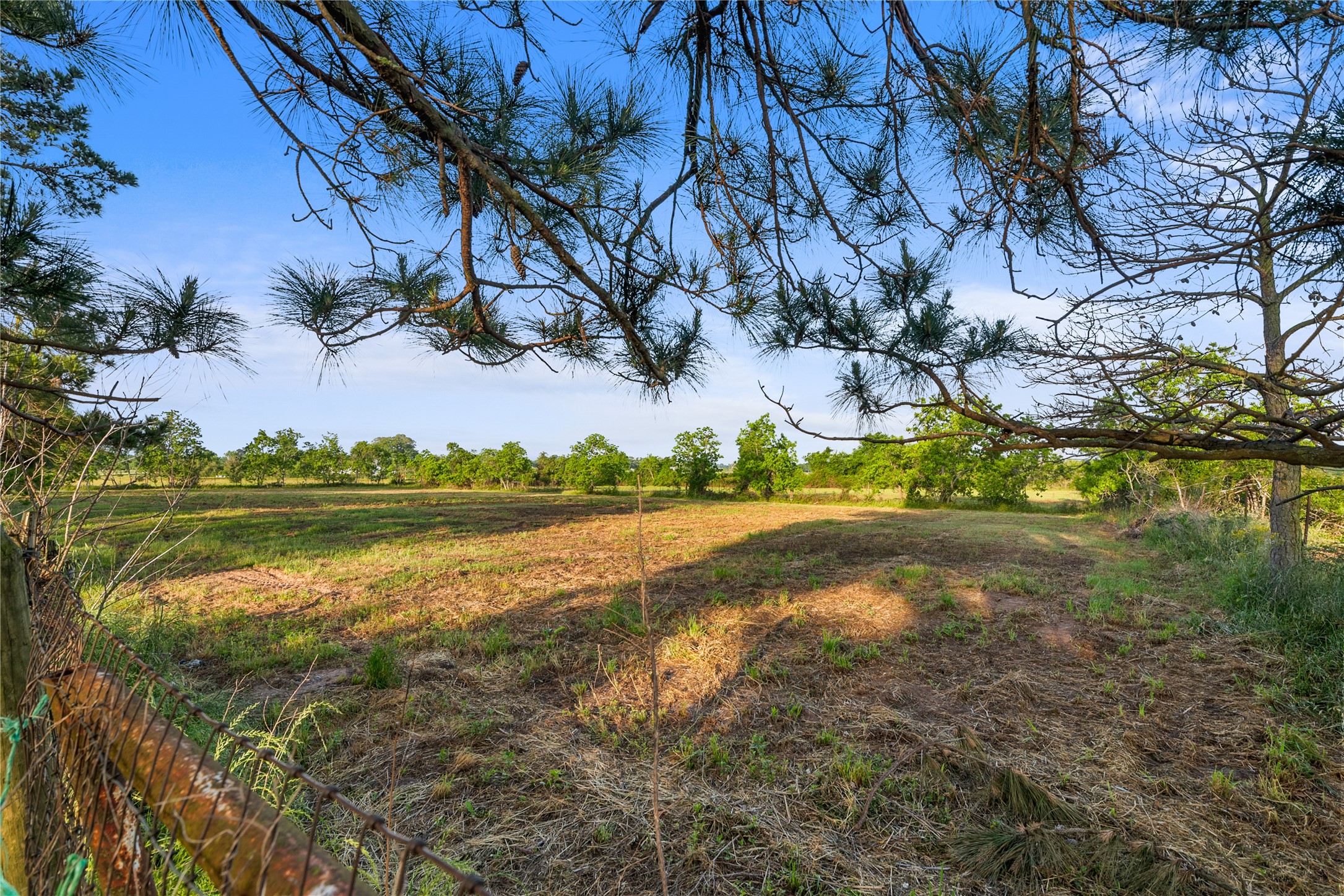 36622 Tompkins Road Hempstead, TX 77445 - Photo 11 of 46 a view of a lake with houses