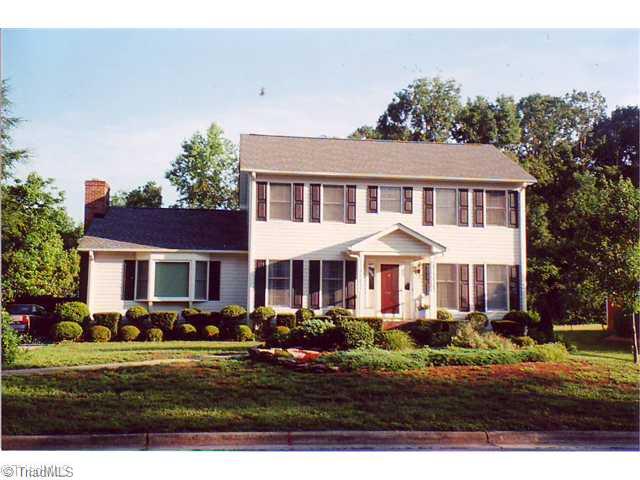 325 Traceway Road High Point, NC 27265 - Photo 1 of 14 Exterior Front.