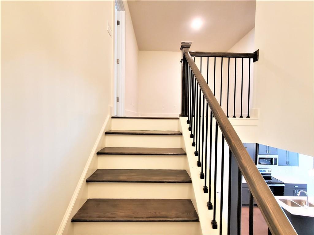 389 Auburn Valley Way Auburn, GA 30011 - Photo 10 of 29 a view of entryway