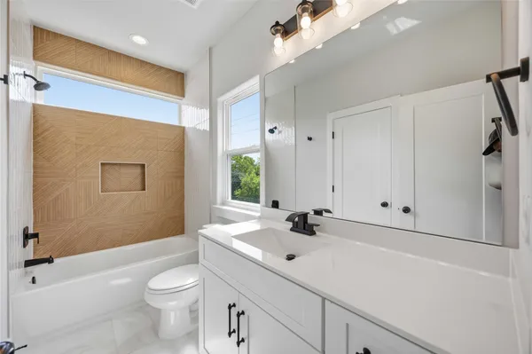$325,000 | 10610 Ashville Drive, Houston, TX 77051