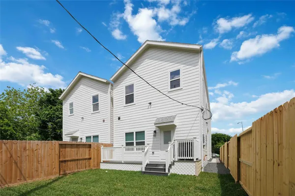 $325,000 | 10610 Ashville Drive, Houston, TX 77051