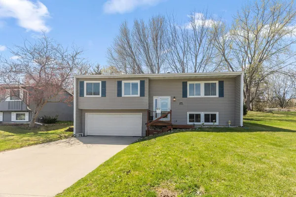 $329,900 | 112108 Haering Circle, Chaska, MN 55318