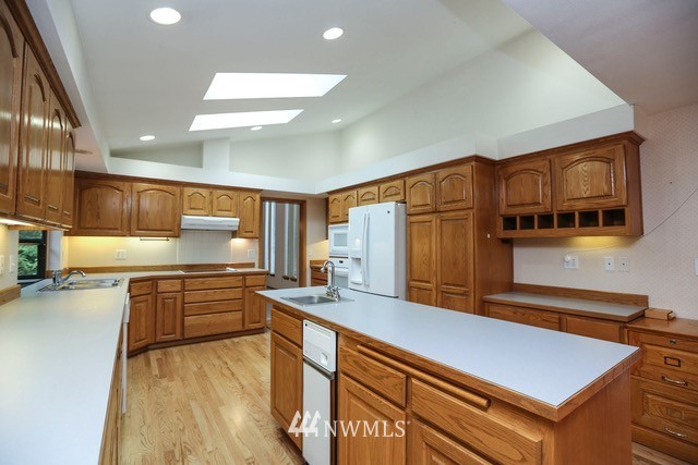 5606 Bryan Road Northwest Bremerton, WA 98312 - Photo 10 of 36 Gallery Image 10