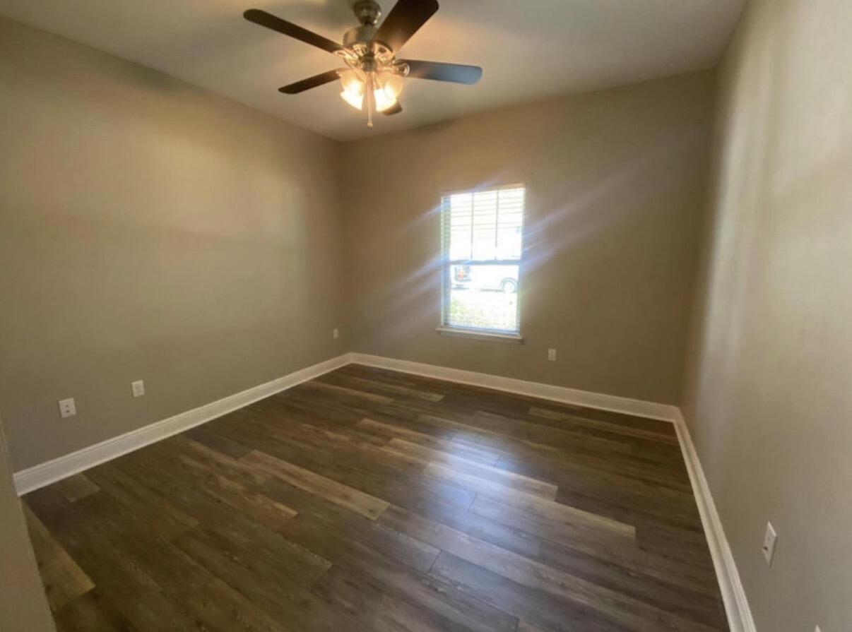 40 Woodwind Way Freeport, FL 32439 - Photo 12 of 14 Secondary Bedroom