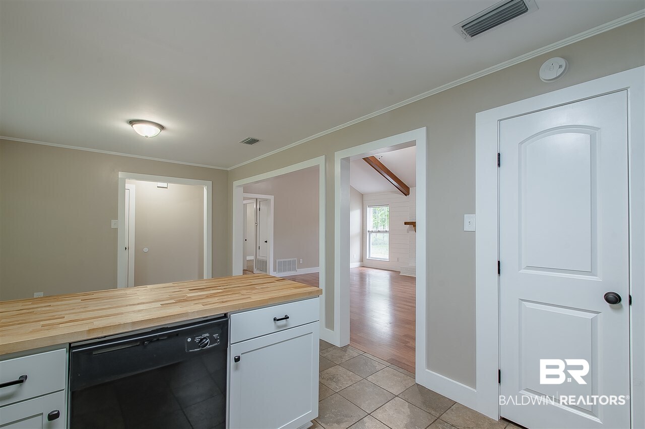 10740 Charlie Hodges Road Bay Minette, AL 36507 - Photo 12 of 37 Kitchen