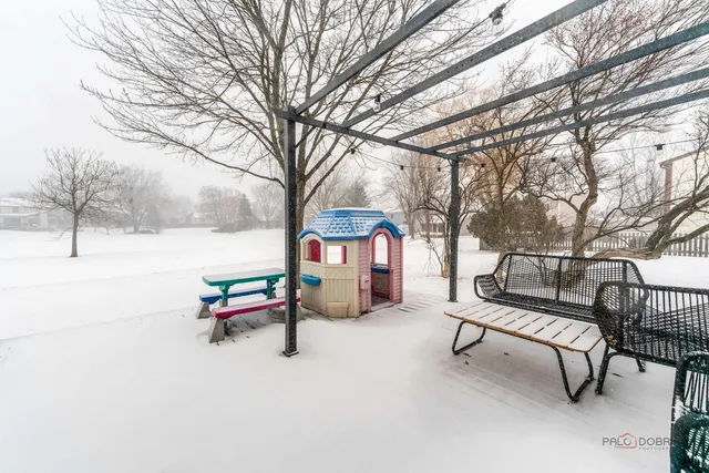 $475,000 | 4990 Rochester Drive, Hoffman Estates, IL 60010