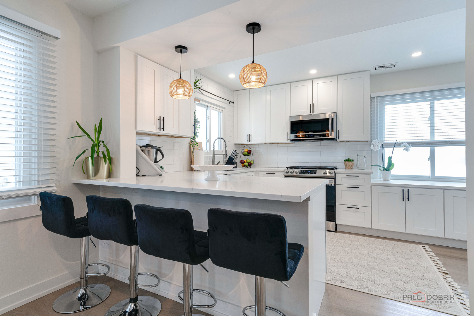 4990 Rochester Drive Hoffman Estates, IL 60010 - Photo 6 of 33