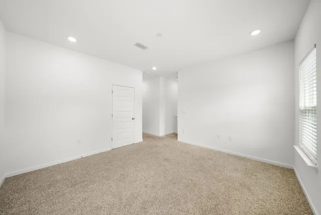 $2,525 | 231 Staggerbush Street, Freeport, FL 32439