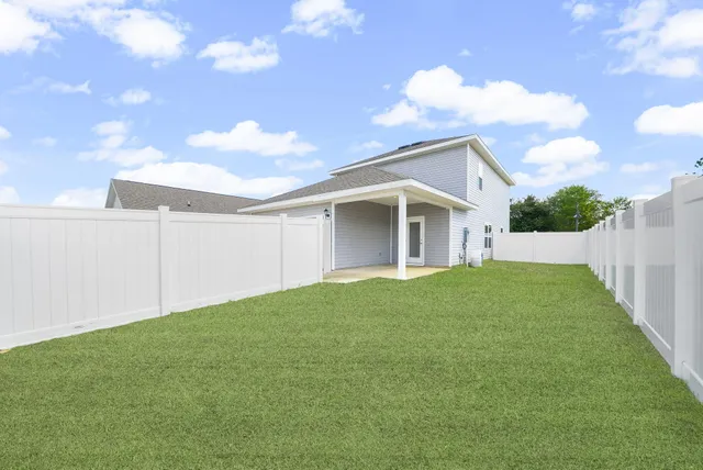 $2,525 | 231 Staggerbush Street, Freeport, FL 32439