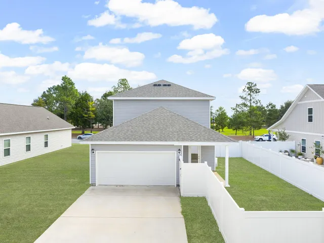 $2,525 | 231 Staggerbush Street, Freeport, FL 32439