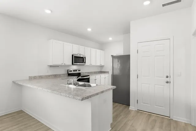 $2,525 | 231 Staggerbush Street, Freeport, FL 32439