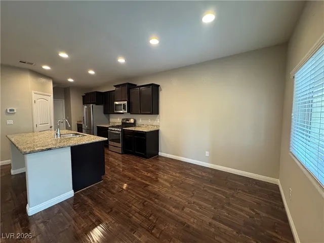 $2,480 | 2860 Glass Vine Court, Las Vegas, NV 89117