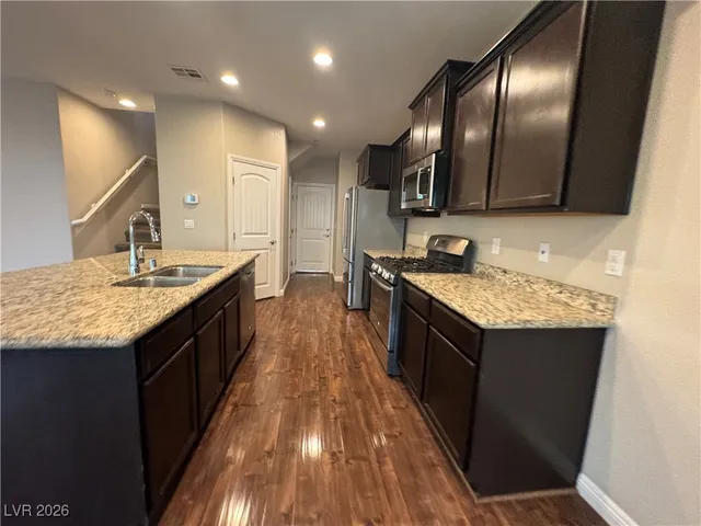 $2,480 | 2860 Glass Vine Court, Las Vegas, NV 89117