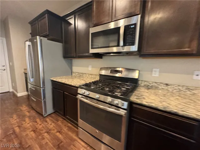 $2,480 | 2860 Glass Vine Court, Las Vegas, NV 89117