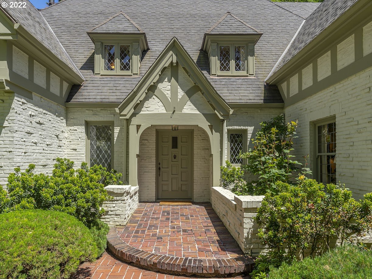 1852 Southwest Highland Road Portland, OR 97221 - Photo 1 of 32 Gallery Image 1
