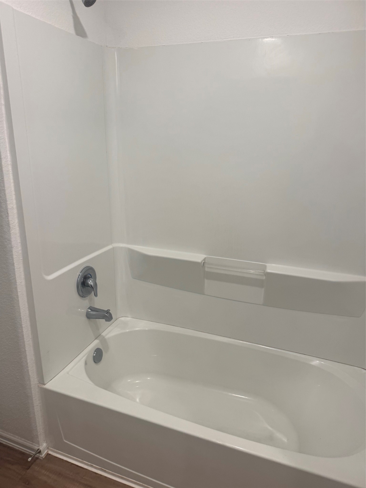 3202 Holly Stokes Way Conroe, TX 77301 - Photo 17 of 24 a bathroom with bathtub