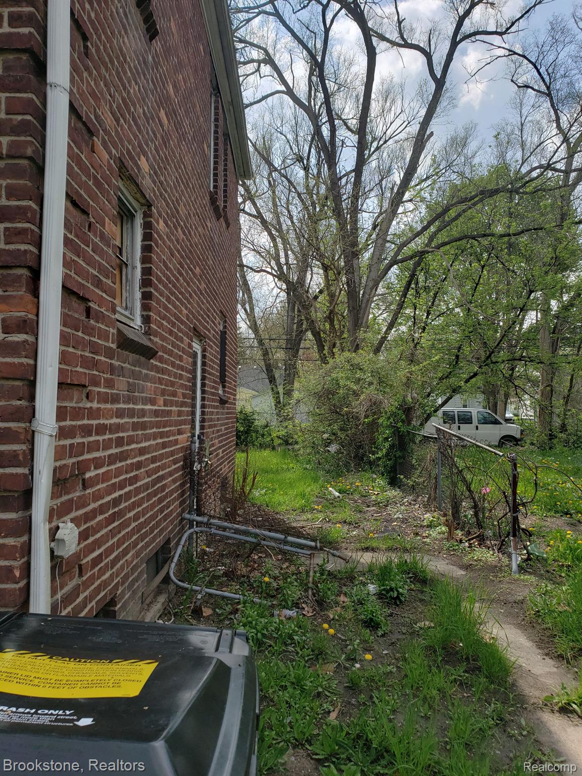 18427 Greenfield Road Detroit, MI 48235 - Photo 2 of 13 Gallery Image 2