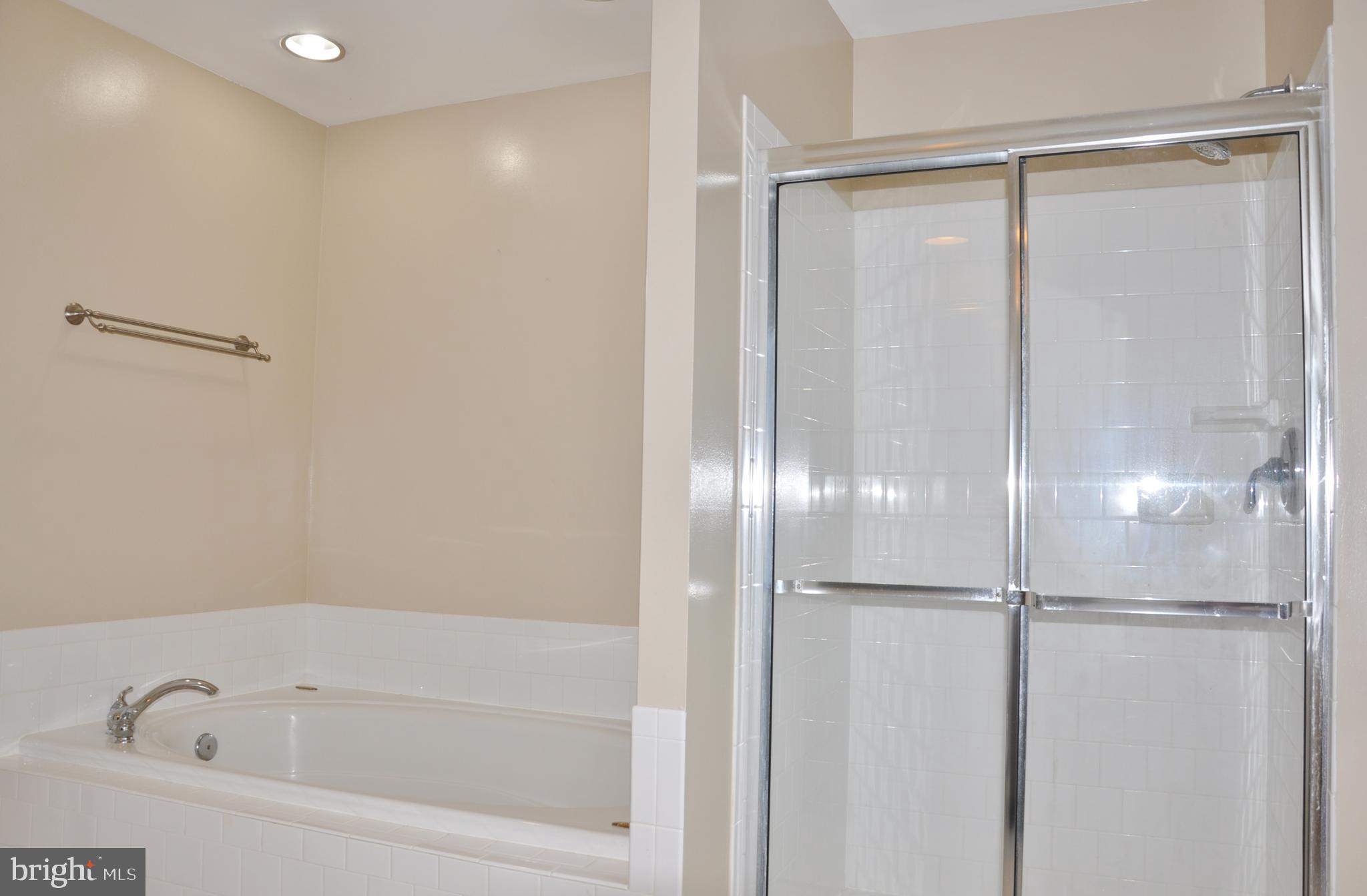 3 Perry Manor Court Perry Hall, MD 21128 - Photo 28 of 53 Over-sized soaking tub and separate shower