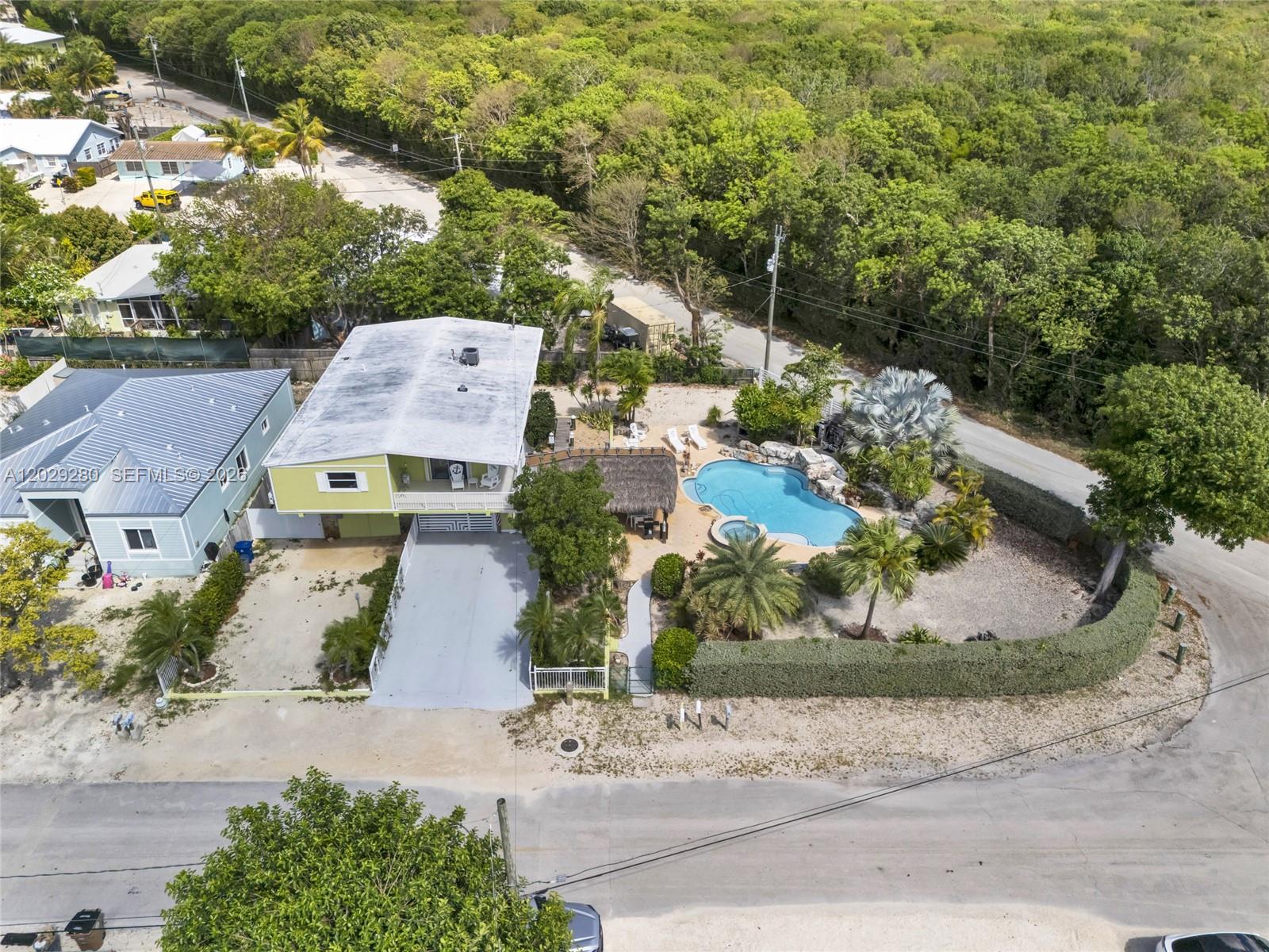 443 4th Road Key Largo, FL 33037 - Photo 13 of 61